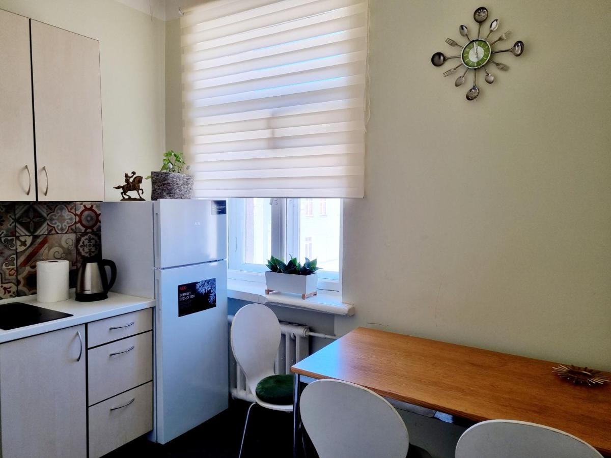 Classy Green Old Town Apartment Klaipėda Exterior foto